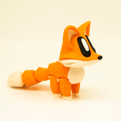 Giant-eyed fox